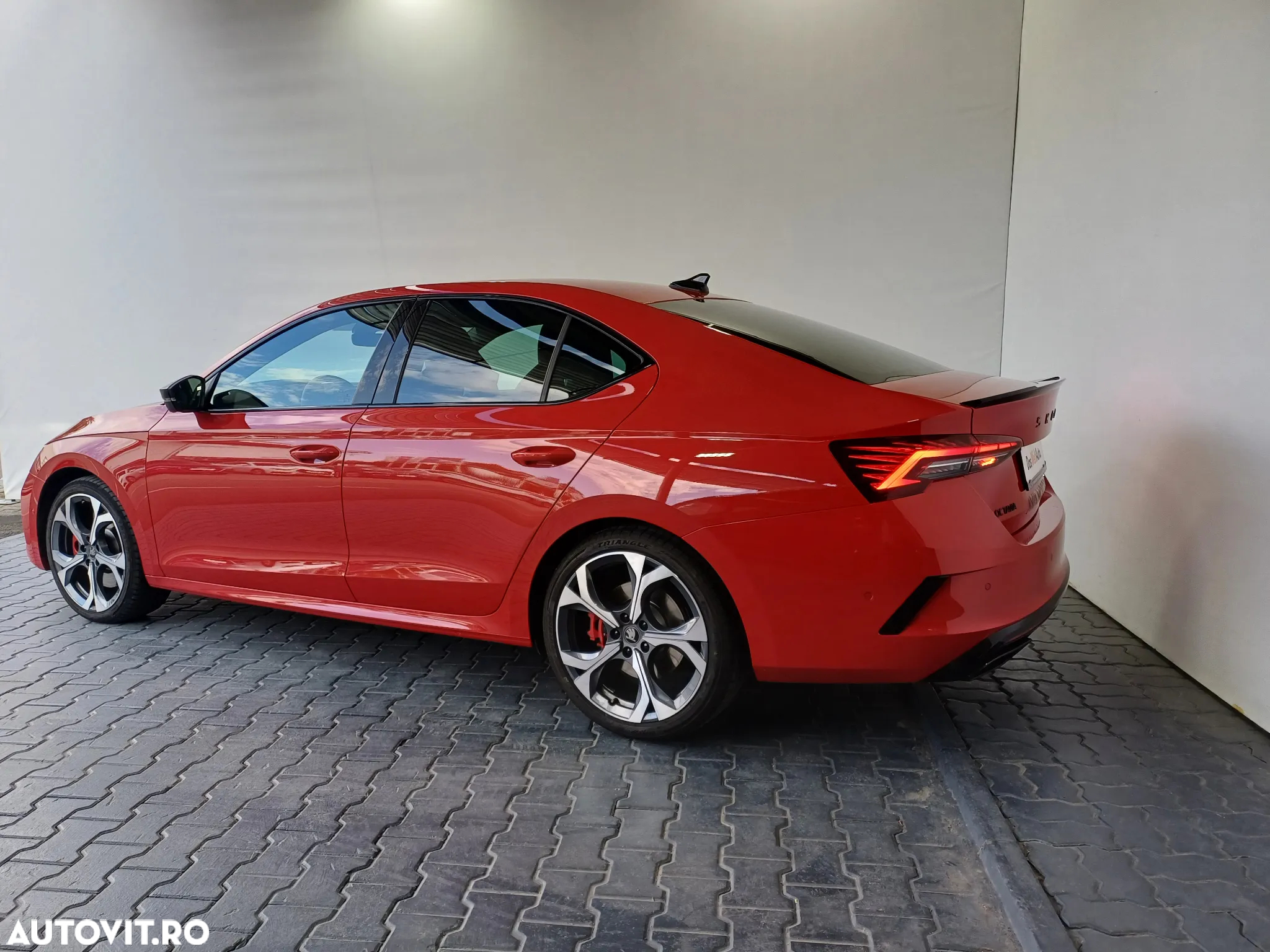 Skoda Octavia 2.0 TSI DSG RS - 3