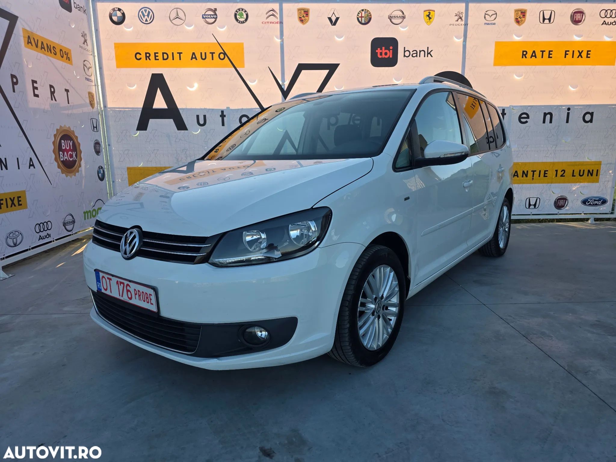Volkswagen Touran 1.6 TDI DPF BlueMotion Technology DSG Cup - 1