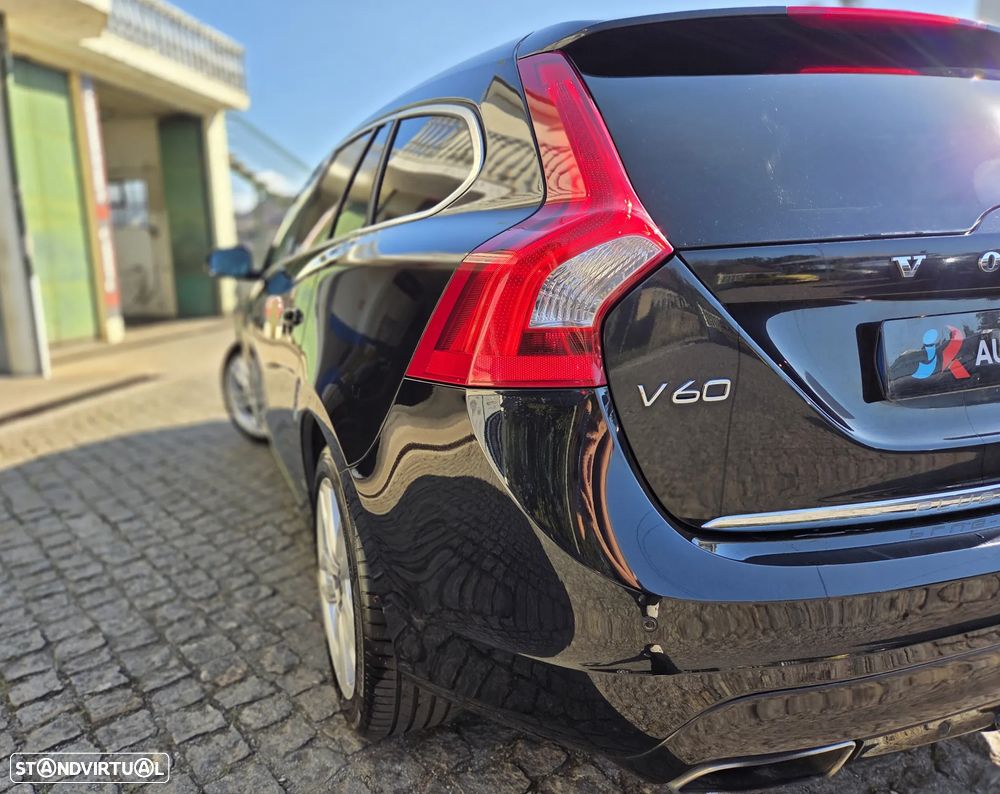 Volvo V60 D6 Plug-In-Hybrid AWD Geartronic Pure Limited - 8