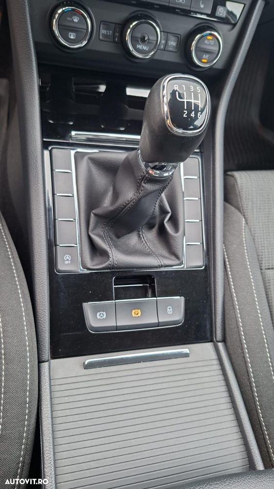 Skoda Superb 2.0 TDI Ambition - 7
