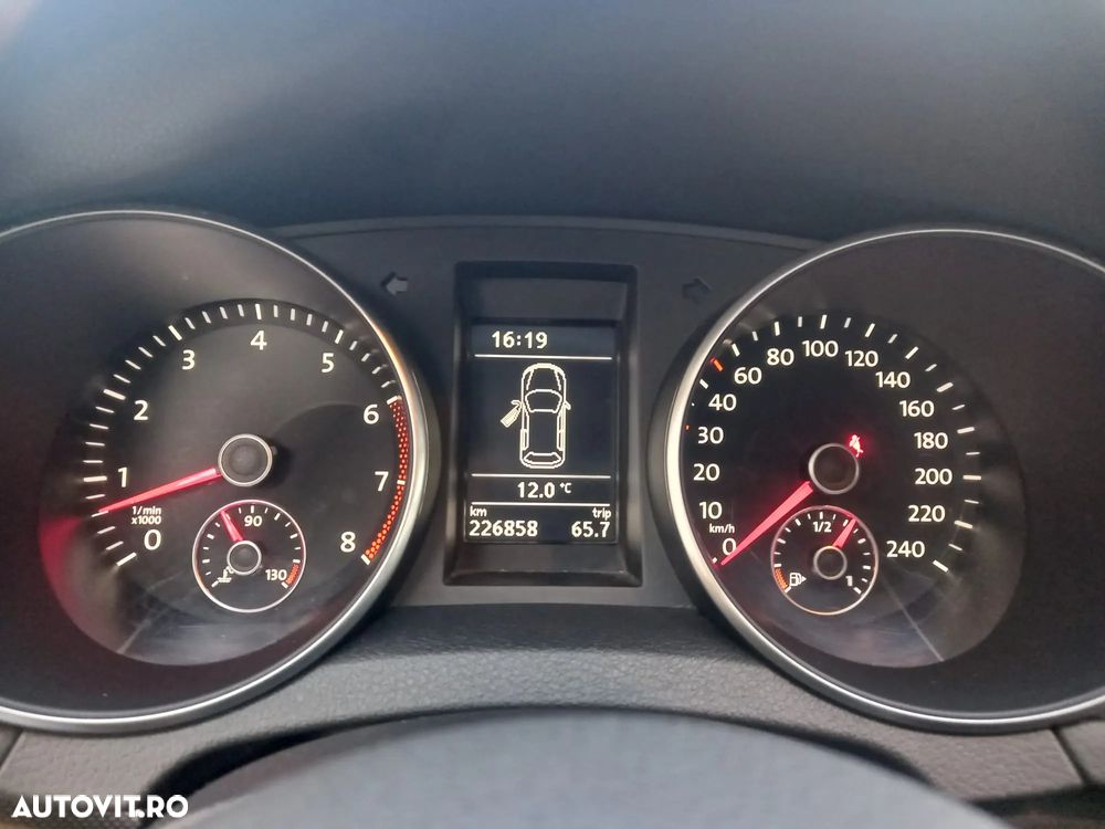 Volkswagen Golf 1.4 TSI Comfortline - 12