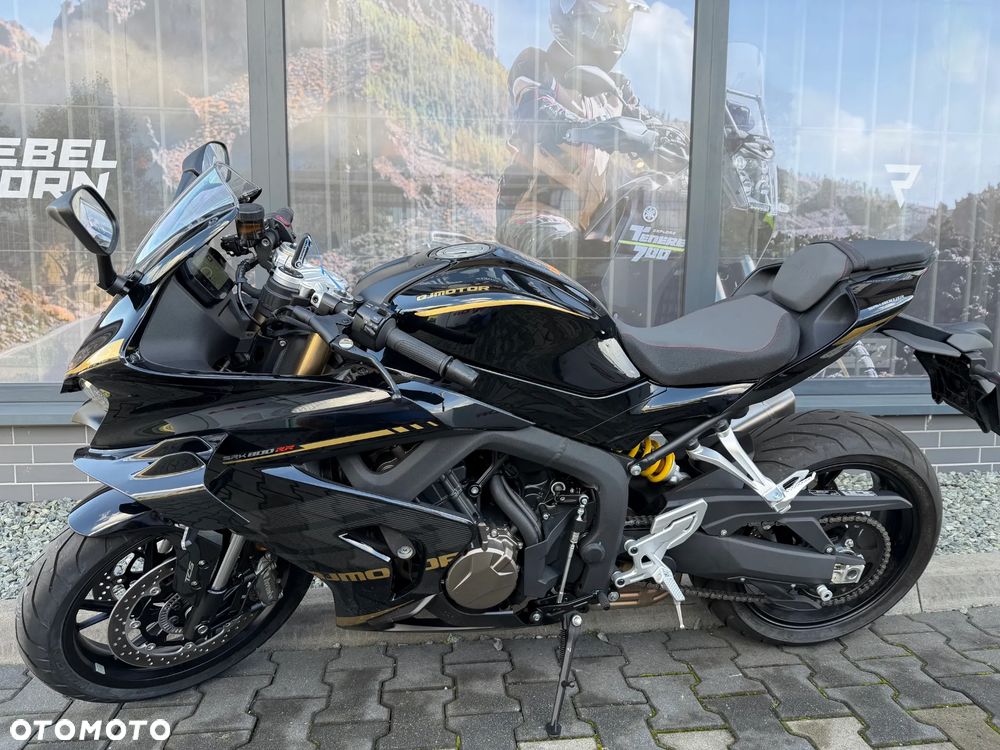 QJMOTOR SRK 800RR - 1