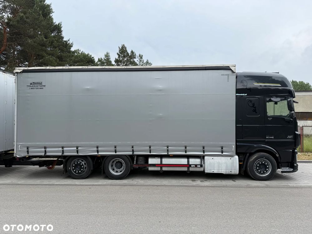 DAF XF510 SSC 6x2 JUMBO OŚ PODNOSZONA AUTOMAT RETARDER STANDKLIMA PRZEBIEG:760000km XENONY SKÓRA LODÓWKA ZABUDOWA FIRANKA DŁ:7.80m NOWA PLANDEKA!!! EURO 6 2017r + PRZYCZEPA TANDEM SCHWARZMULLER OSIE SAF ZABUDOWA FIRANKA DŁ:7.80m NOWA PLANDEKA!!! 2012r ZESTAW PRZEJAZDOWY PRZESTRZENNY 120m3 ŁADNY - 5