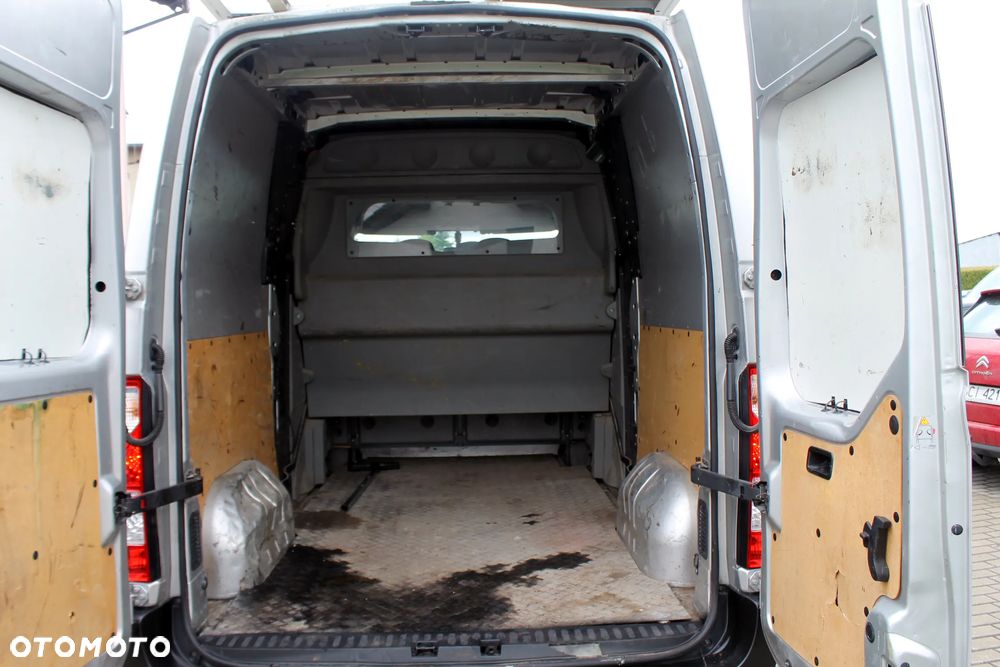 Renault BRYGADOWY MASTER 7 MIEJSCOWY MEGA STAN - 17