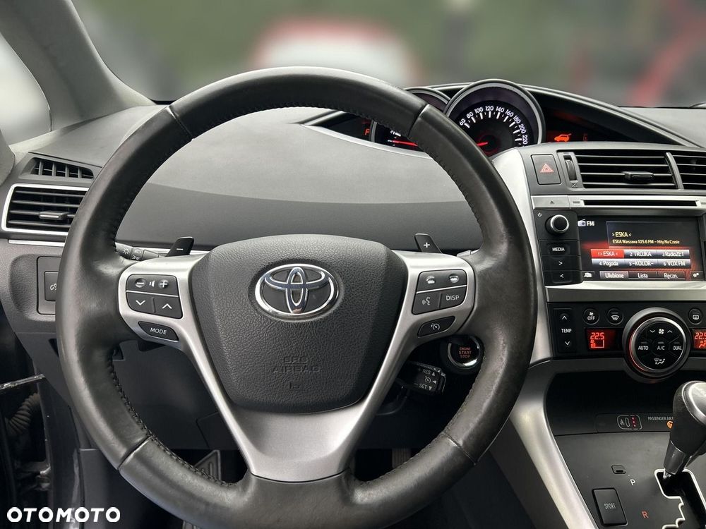 Toyota Verso 1.8 Premium MS - 19