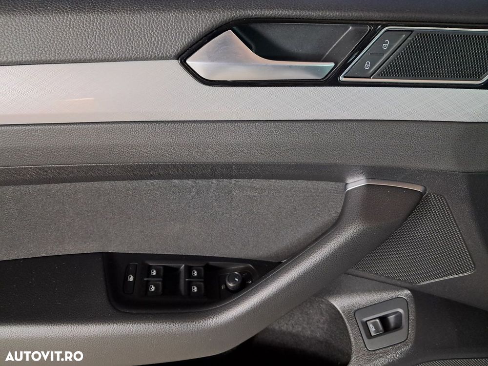 Volkswagen Passat - 10
