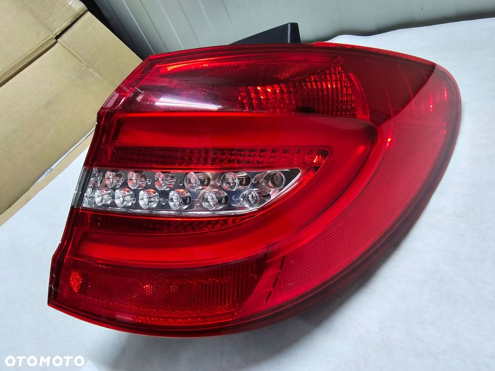 LAMPA PRAWA TYŁ 2468200664 MERCEDES W246 LED - 5