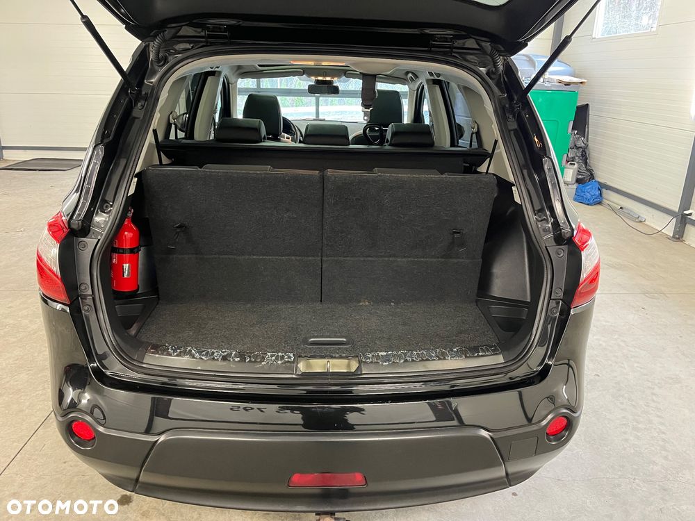 Nissan Qashqai+2 - 21