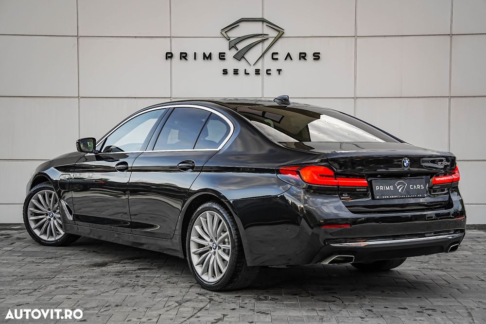 BMW Seria 5 530e Aut. Luxury Line - 11
