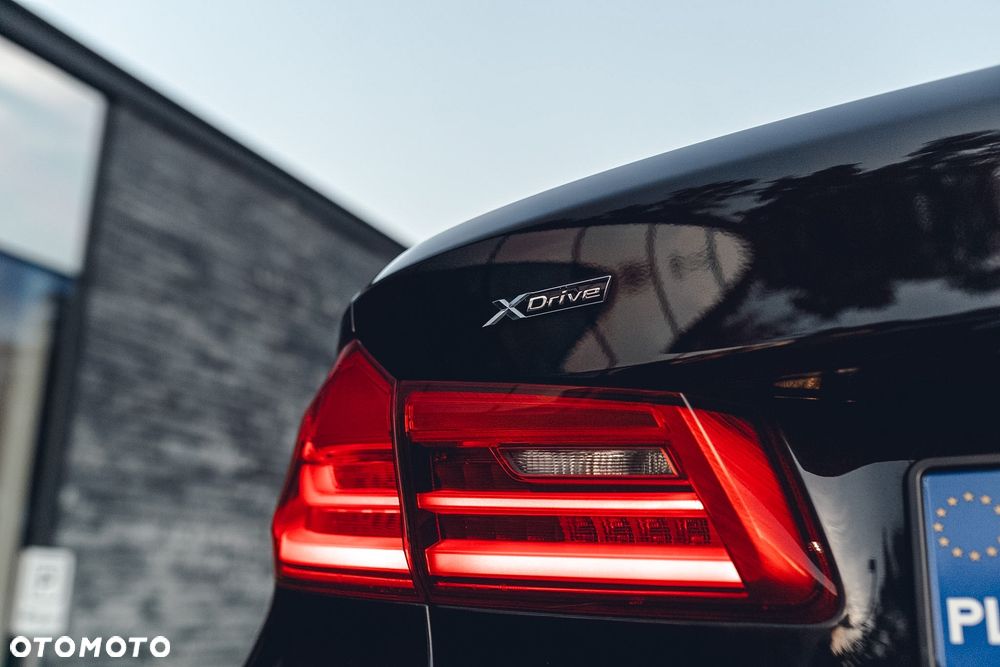 BMW Seria 5 520d xDrive M Sport sport - 35