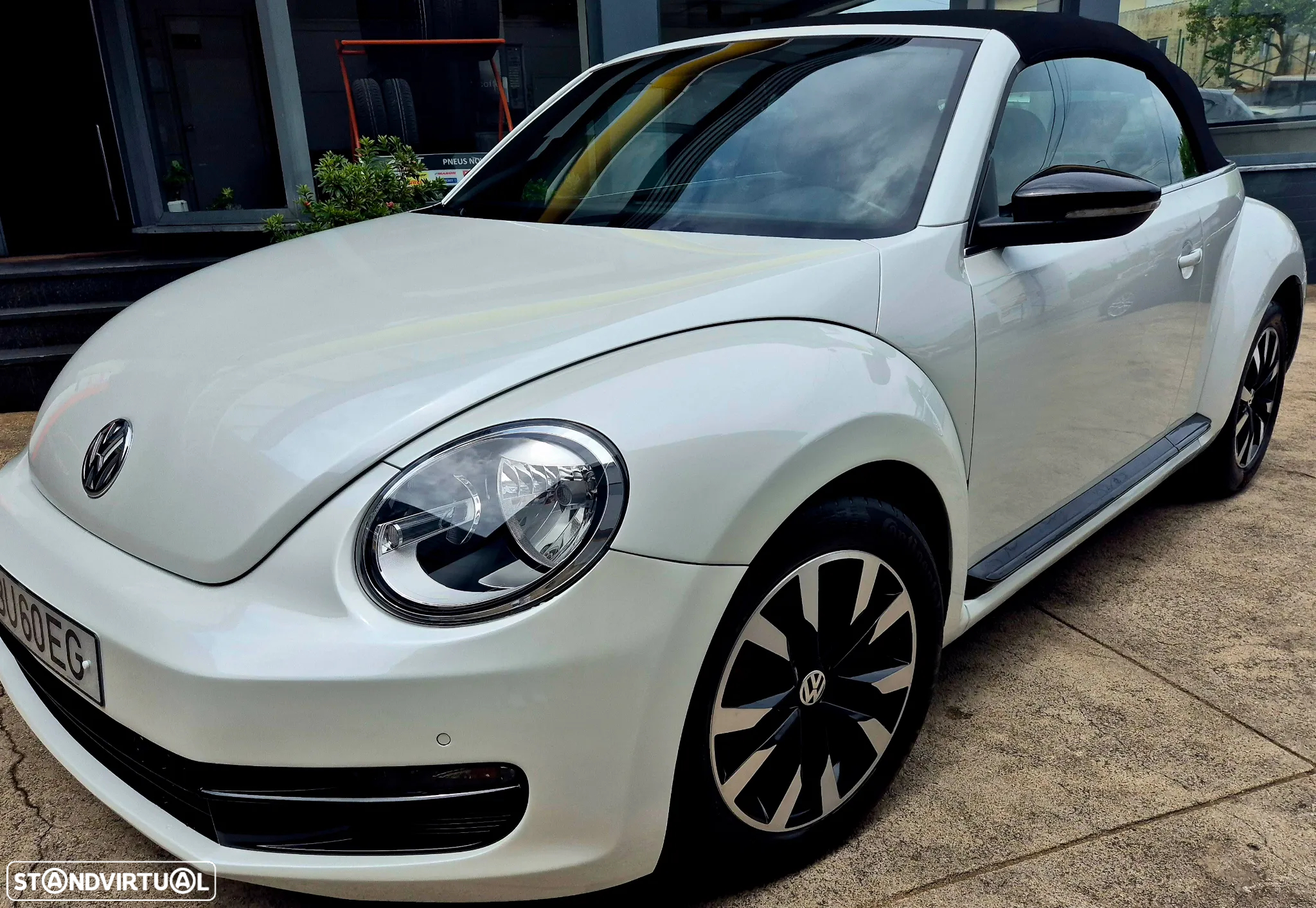 VW New Beetle Cabriolet 1.2 TSI Design DSG - 26