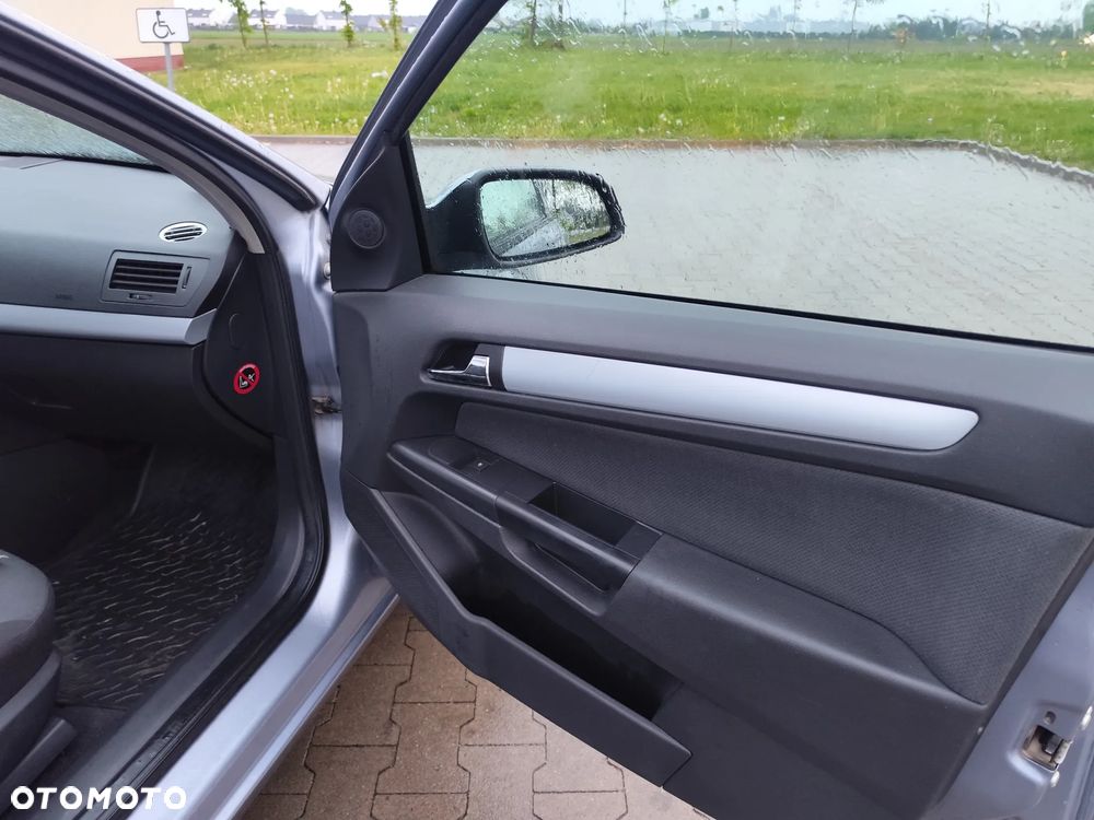 Opel Astra 1.6 NAVI - 11