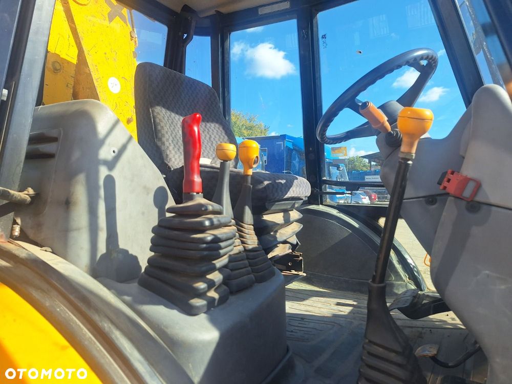 JCB 3Cx 4X4 - 23