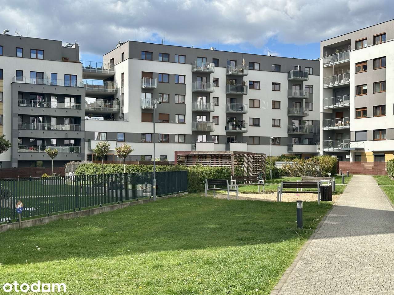 Każdy pokój z wyjściem na balkon | garaż + komórka | dostępne od zaraz