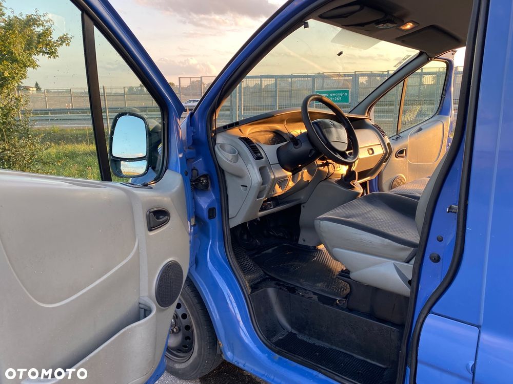 Renault TRAFIC - 9