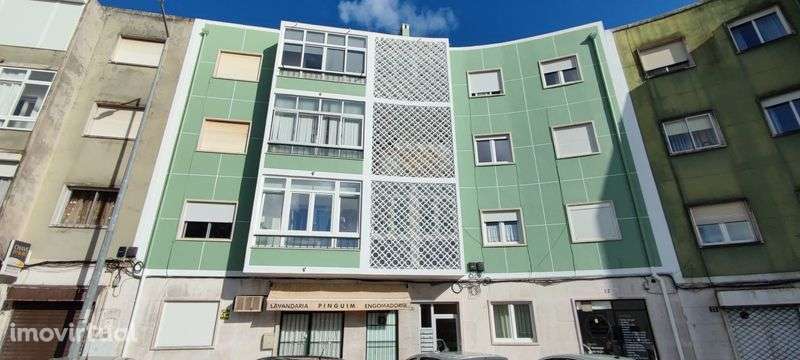 Vende-se Loja Queluz - Grande imagem: 3/5