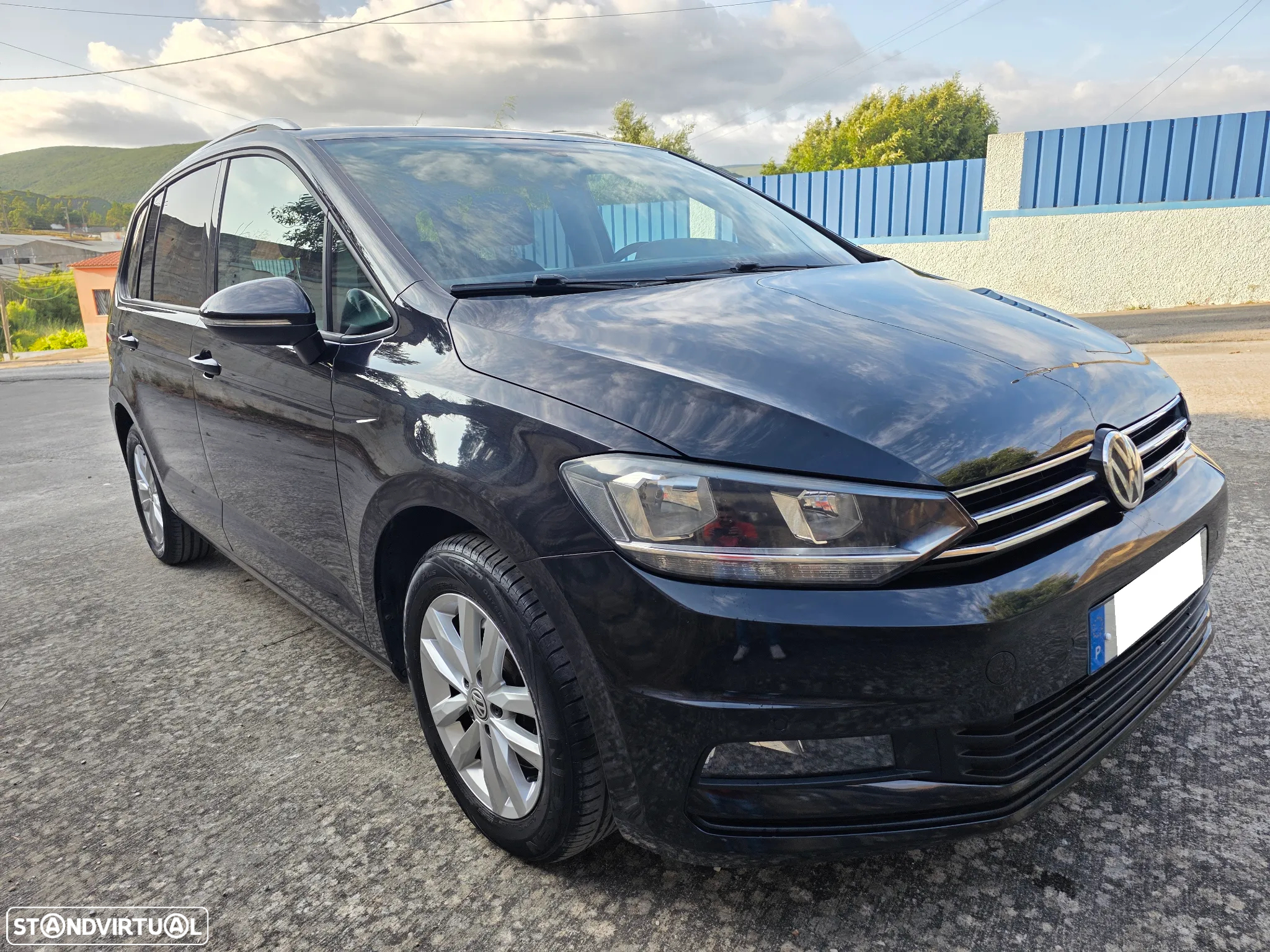 VW Touran 1.6 TDI Highline DSG - 9
