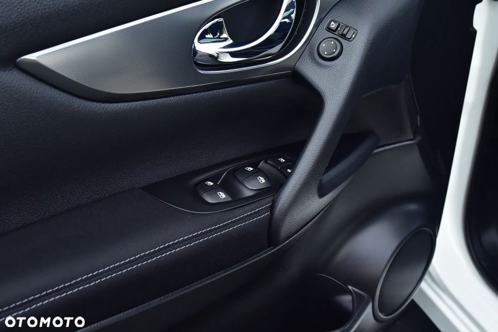 Nissan Qashqai 1.6 DIG-T TEKNA+ - 22