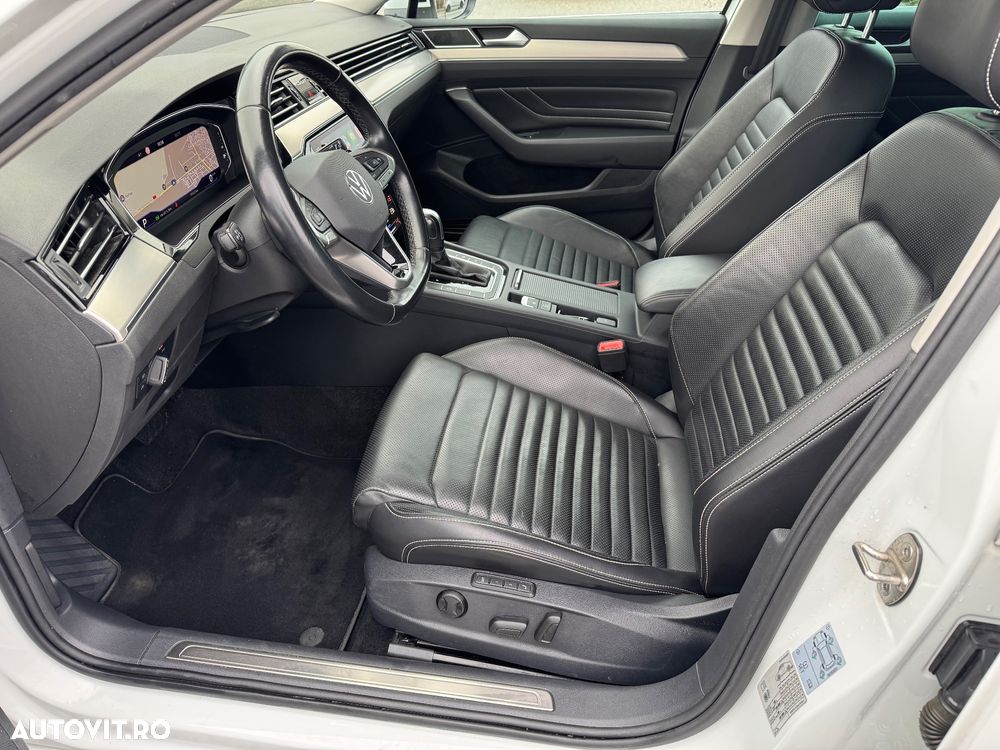 Volkswagen Passat Variant 2.0 TDI SCR DSG Elegance - 24