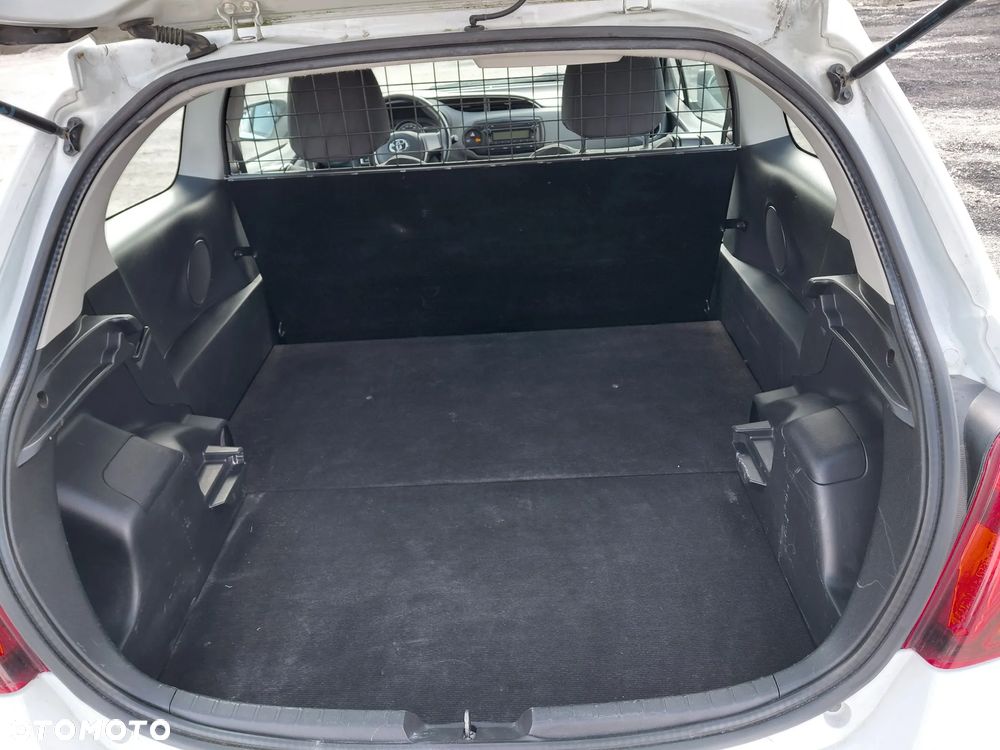 Toyota Yaris 1.33 Active EU6 - 9