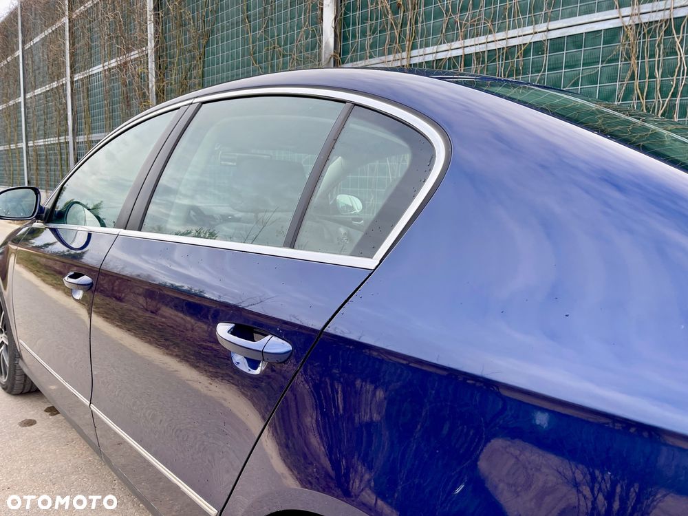 Volkswagen Passat 2.0 TDI Comfortline - 16