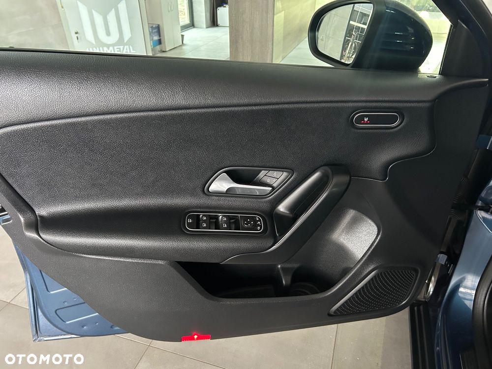Mercedes-Benz Klasa A 180 d 7G-DCT - 12