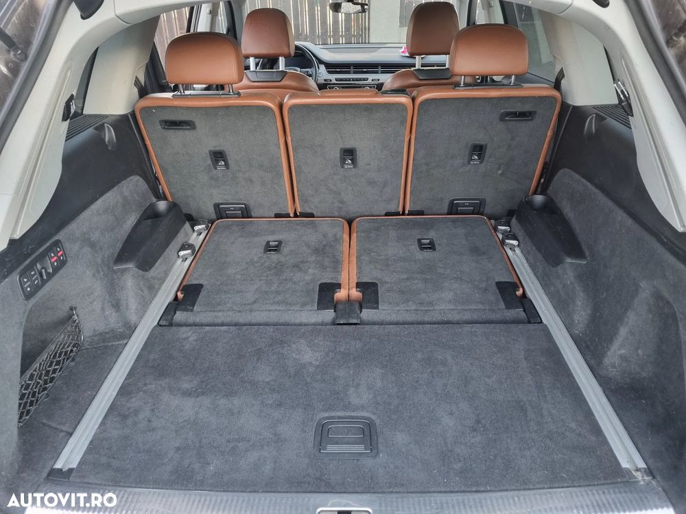 Audi Q7 - 7