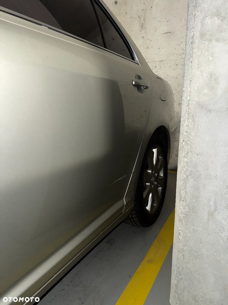 Toyota Avensis 1.8 VVT-i Sol Premium - 3