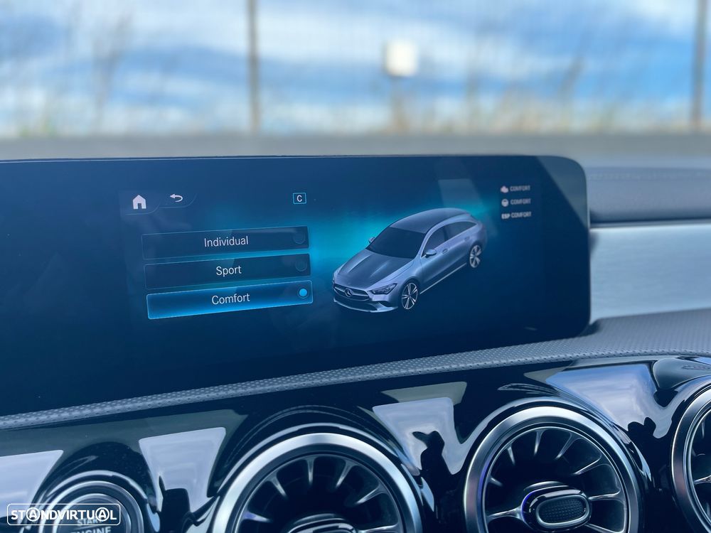 Mercedes-Benz CLA 180 AMG Line - 19