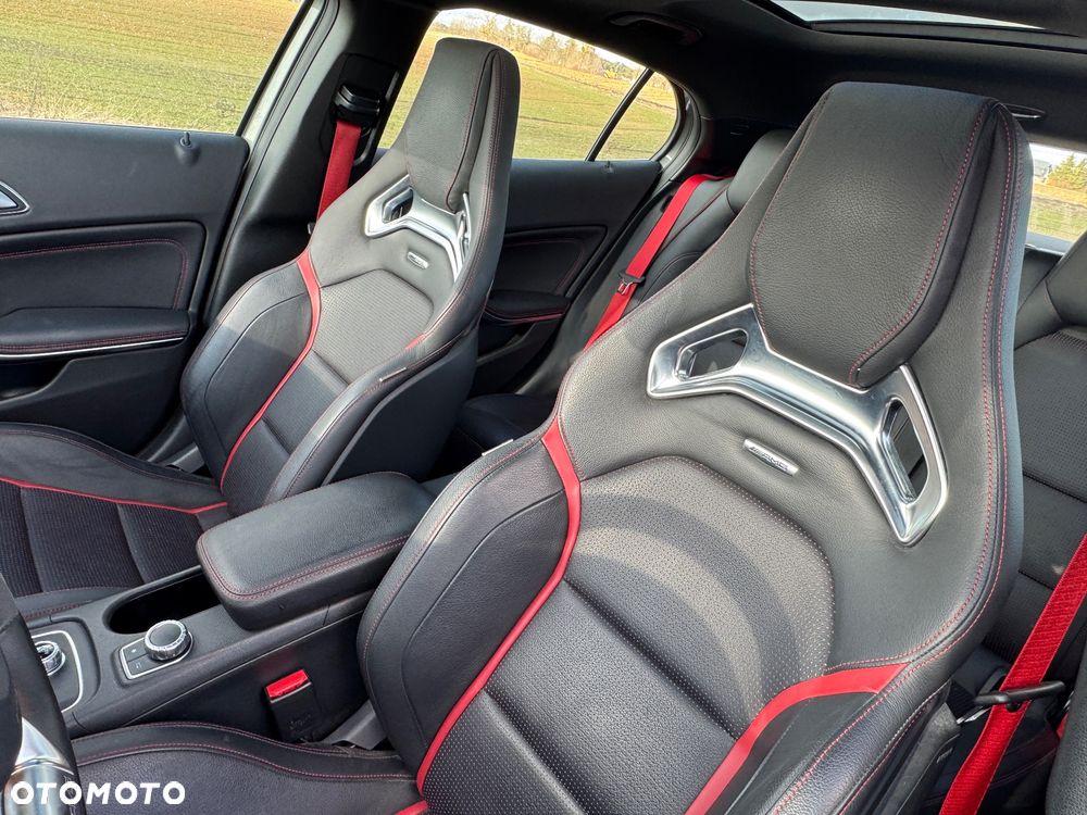 Mercedes-Benz GLA - 19