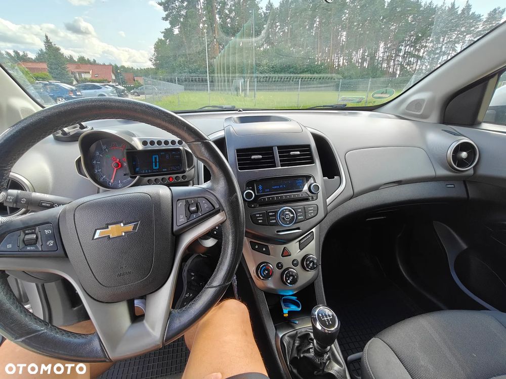 Chevrolet Aveo 1.6 LTZ - 6