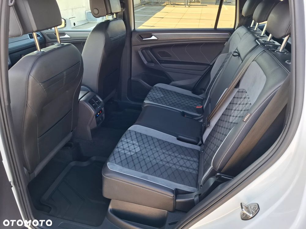 Volkswagen Tiguan Allspace 2.0 TDI R-Line DSG - 23