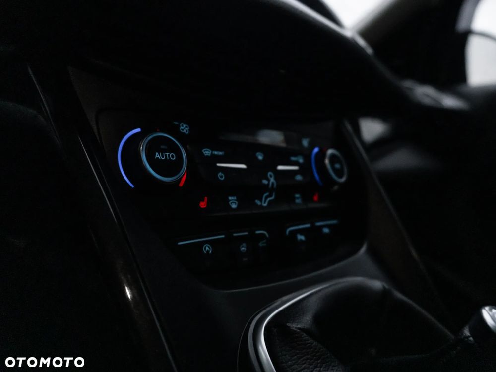 Ford Kuga 2.0 TDCi 4x4 Titanium - 17