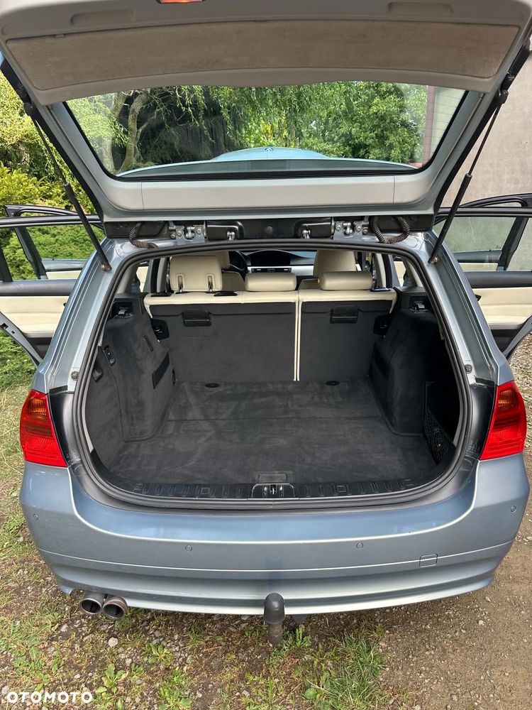 BMW Seria 3 330d - 13