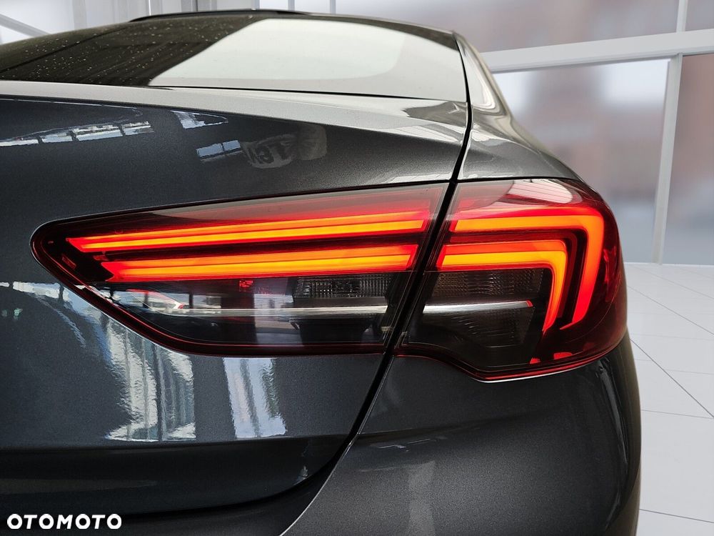 Opel Insignia 2.0 T Elegance S&S - 26