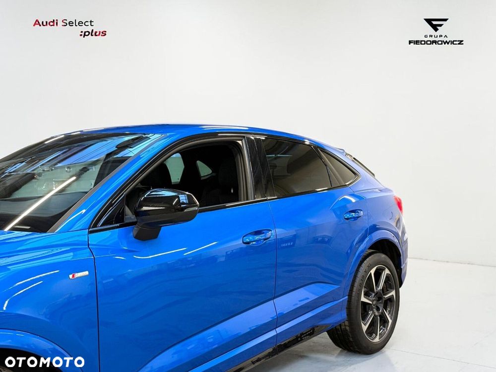 Audi Q3 Sportback - 11