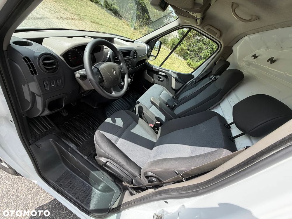 Renault Master * 2.3 / 125KM * L2H2 * Średni / Podwyższany * Furgon / Blaszak * - 30