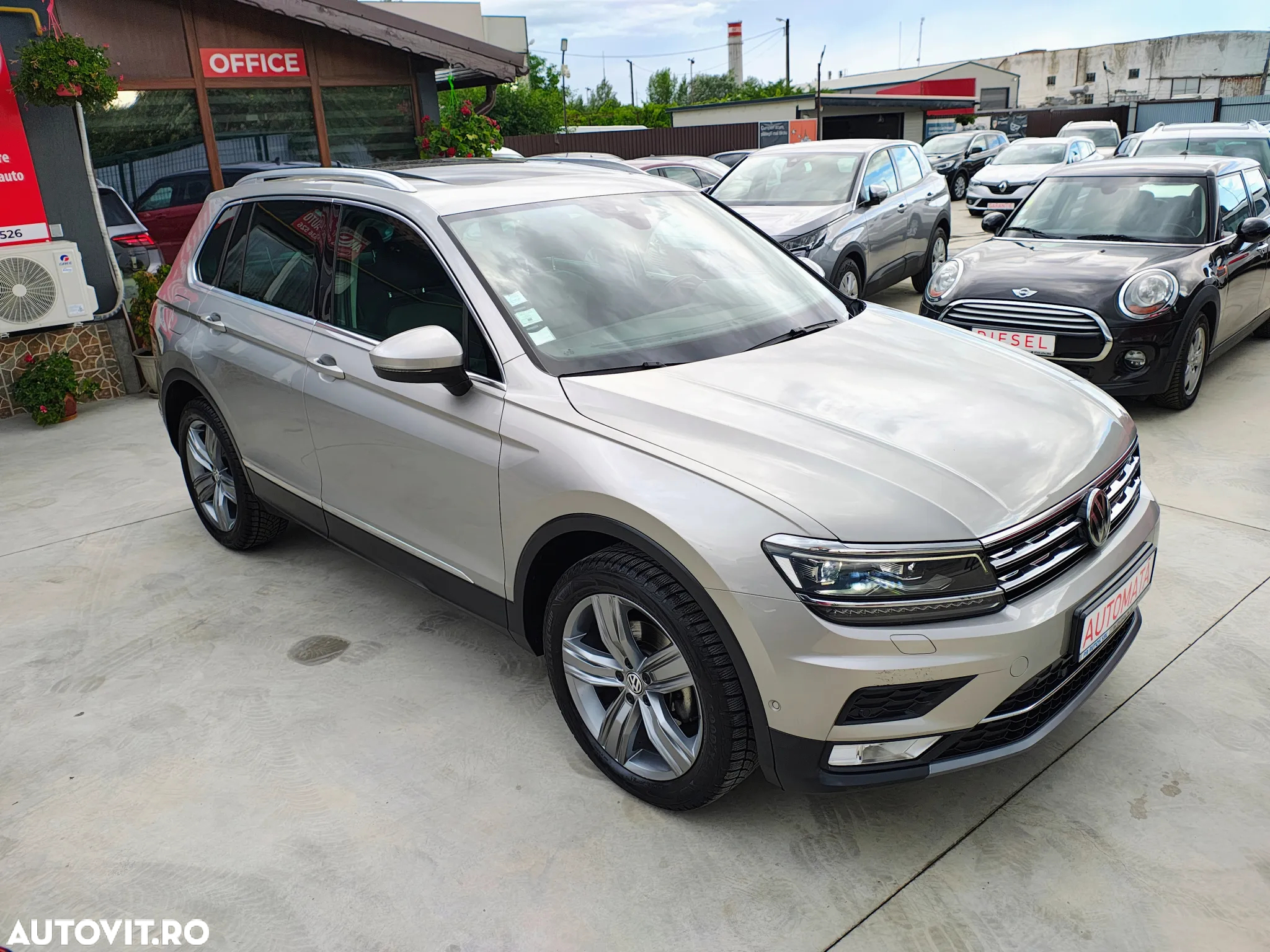 Volkswagen Tiguan 2.0 TDI SCR 4MOTION (BlueMotion Techn.) DSG Highline - 11