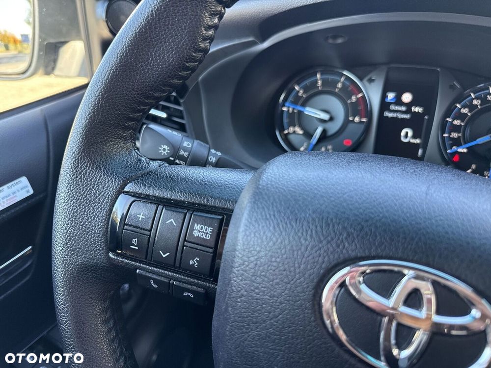 Toyota Hilux 2.8 D-4D Double Cab Invincible 4x4 - 25