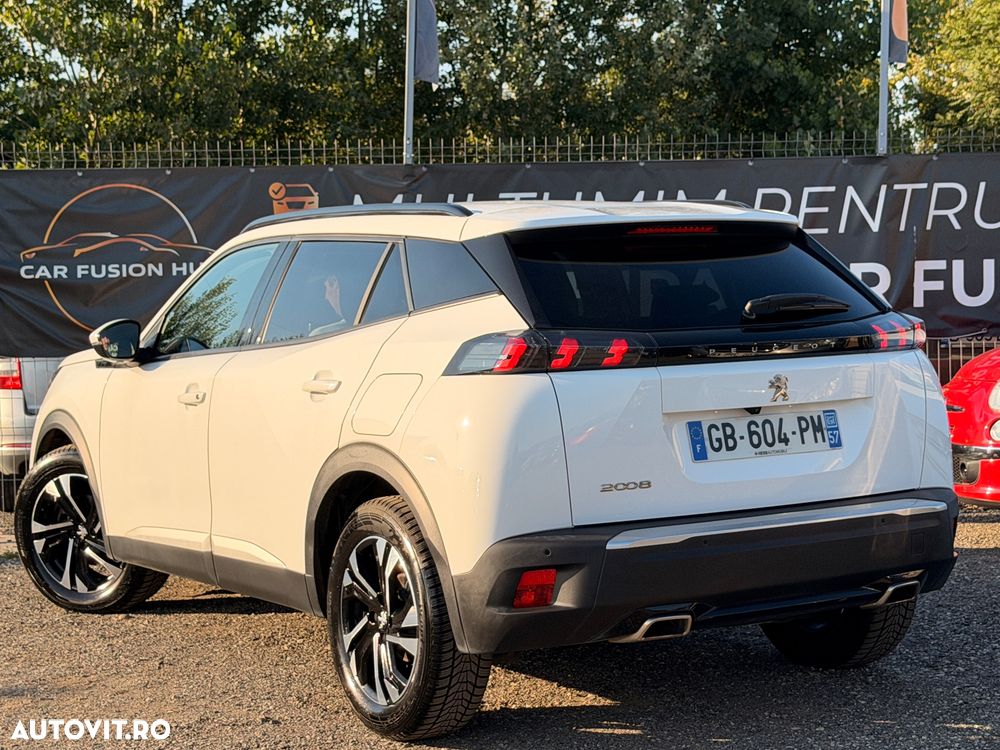 Peugeot 2008 1.2 L PureTech STT EAT8 Allure - 19