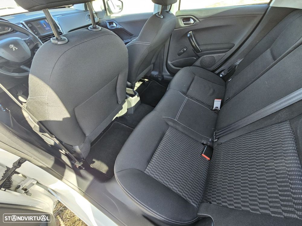 Peugeot 208 1.4 HDi Active - 22
