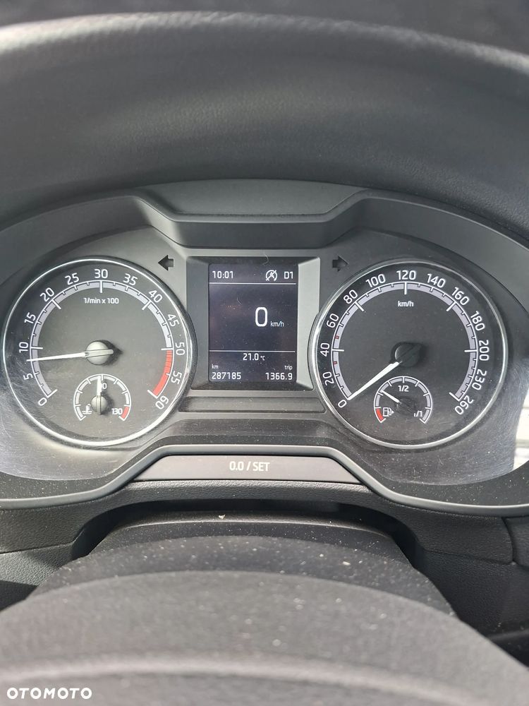 Skoda Octavia 1.6 TDI SCR Ambition DSG - 5