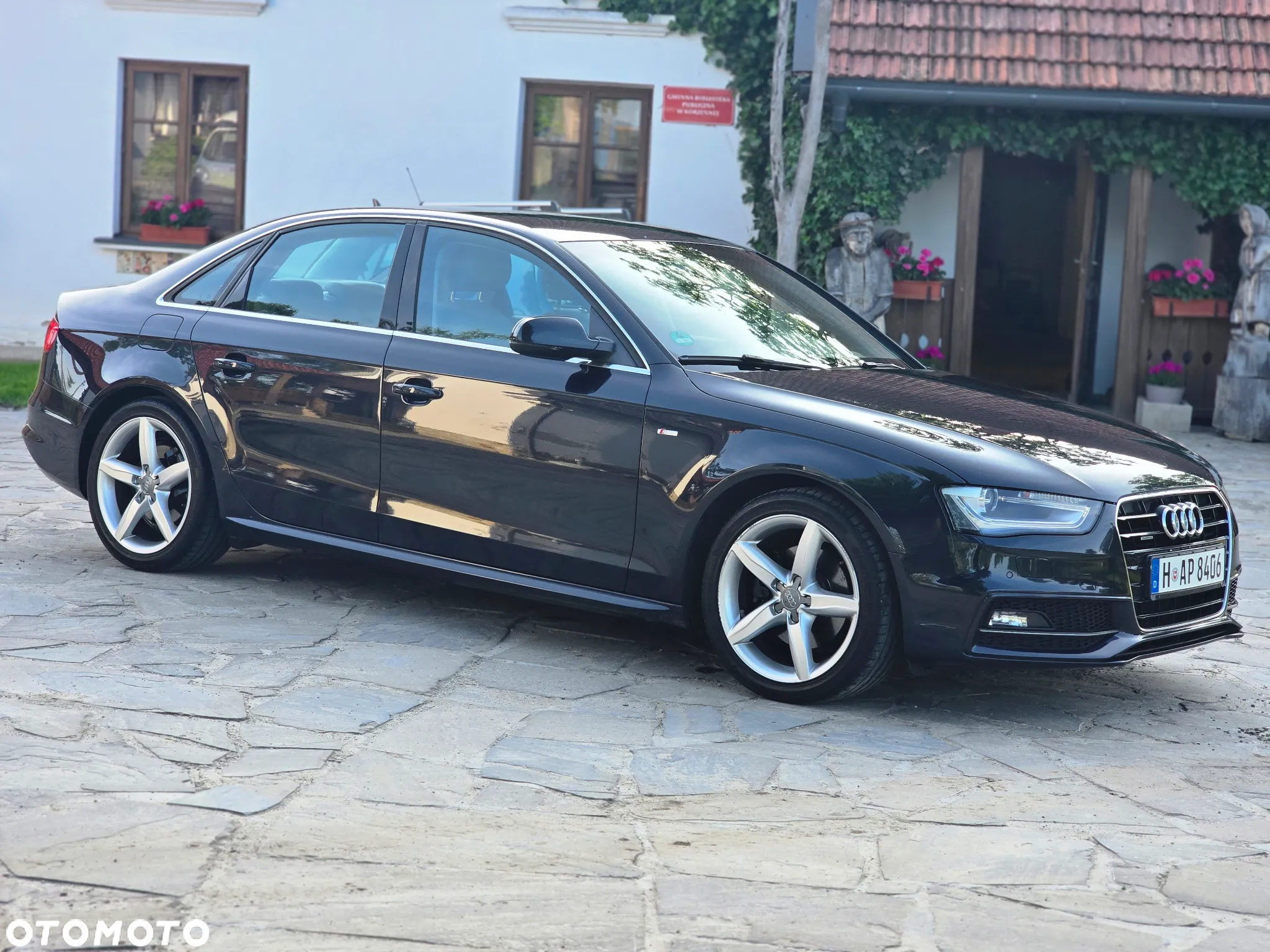 Audi A4 2.0 TDI DPF clean diesel quattro S tronic S line Sportpaket - 14