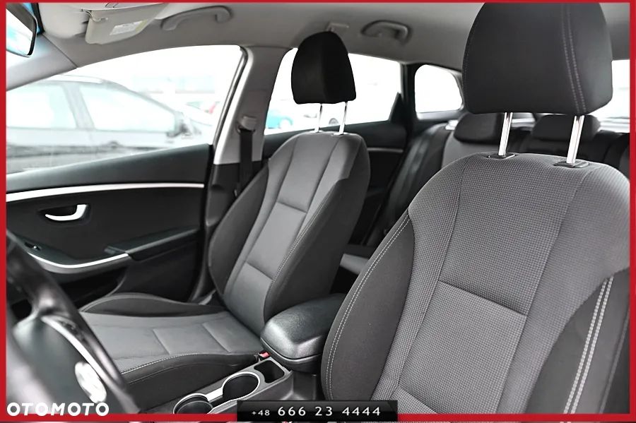 Hyundai i30 blue Kombi 1.6 CRDi DCT Passion - 21