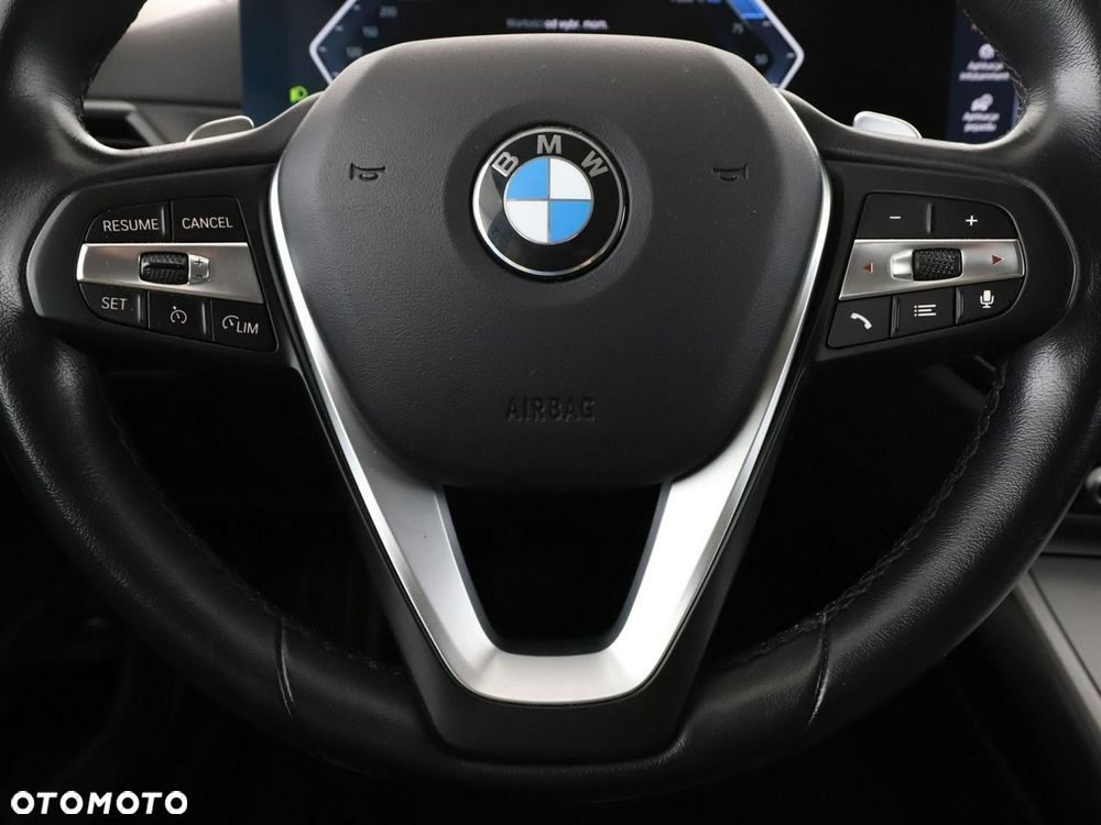 BMW Seria 3 320d xDrive - 22