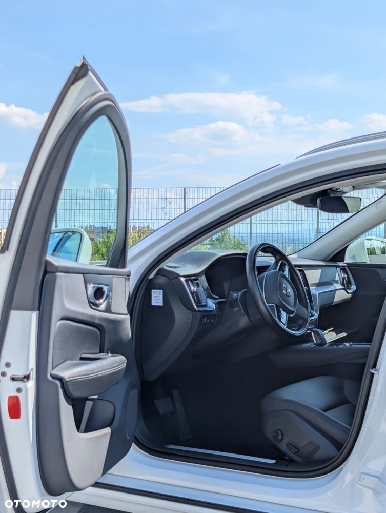 Volvo V60 T6 AWD Recharge Geartronic Inscription - 16