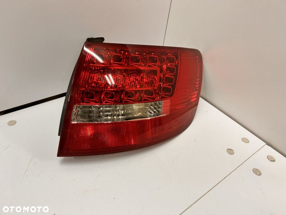 Lampa led prawa w błotnik Audi A6 C6 LIFT 4F9 940 096 E - 1