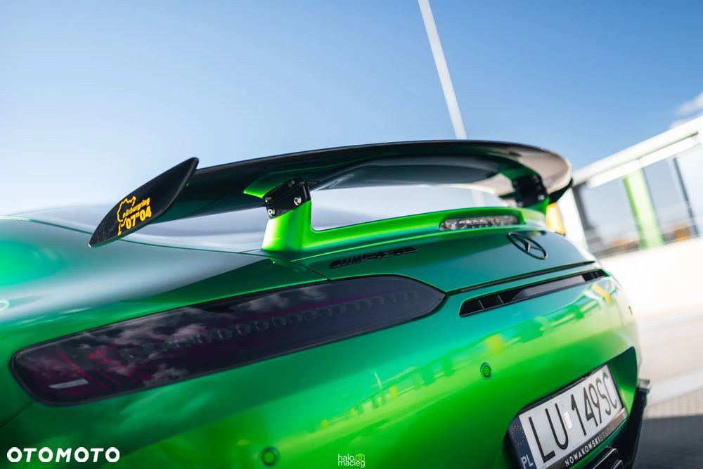 Mercedes-Benz AMG GT R - 16