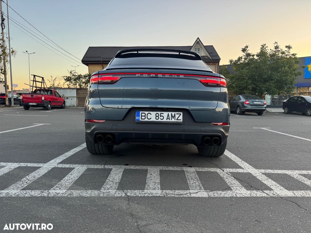 Porsche Cayenne Coupe Standard - 14
