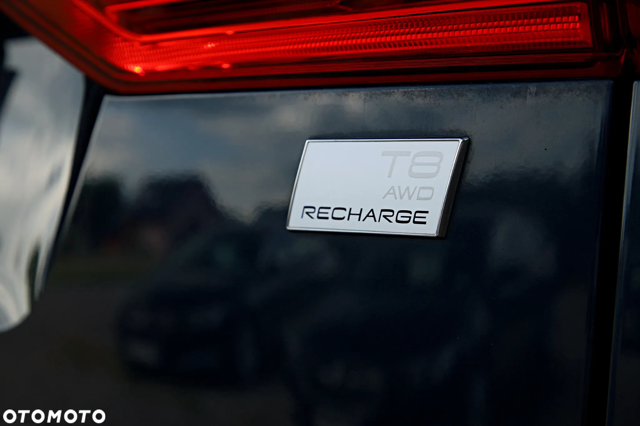 Volvo XC 60 T8 Plug-In Hybrid AWD R-Design - 32